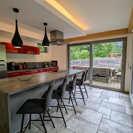 Spacieuse Avec Et Billard, Wifi, Parking Prive - Fr-1-589-698 Vakantiehuis