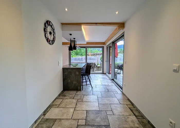 Prázdninový dům Spacieuse Avec Et Billard, Wifi, Parking Prive - Fr-1-589-698 Laveline